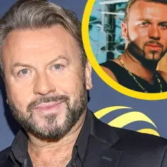 Michał Milowicz w kadrze, przypominający jego role w filmach, serialach i programach.
