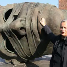 Igor Mitoraj zona: tajemnice życia osobistego artysty i jego żony